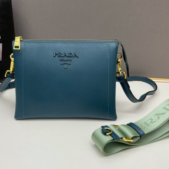 Prada chain bags, wallets - Picture 1 of 8
